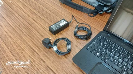  3 للبيع لابتوب Toshiba Satellite C850-A786 تصميم أنيق وهيكل خارجي بحالة جيدة .