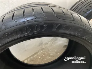  2 جوز كوشوك 305/30/19 Goodyear Eagle F1 قياس 19 بحالة ممتازه