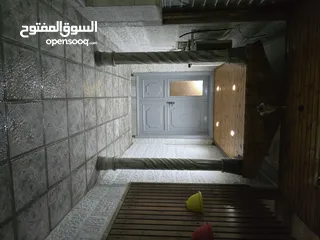  4 شقه ارضيه مستقله شبه فيلا للبيع