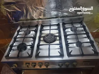  1 طباخ 5 عيون ايطالي شغال