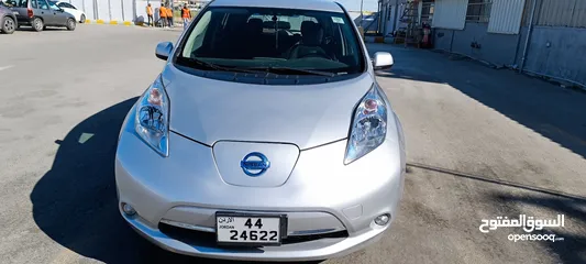  4 NISSAN LEAF 2017