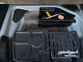  18 مرسيدس B class ماشيه 88 الف فقط بحاله الوكاله