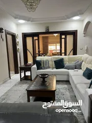  7 شقة العمر أرضيه(دوبلكس) 300م بتشطيبات مميزة وسعر مغري في أجمل مناطق خلدا / ref 9337