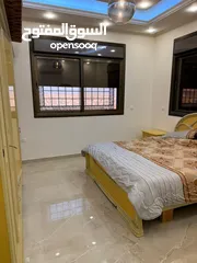  5 بيت للبيع كاش