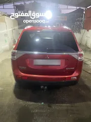  4 مستوبيشي آوت لاندر