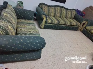  10 طقم كنب ومتفرقات للبيع  طقم كنب  طاولة 2 وممر ومعاه قطعتين  طقم كنب 7 مقاعد مع كفره بحالة جيدة