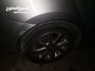  10 اكسنت 2014 رخصة ديزل ماطور 1600 اوتماتيك 4 غيار السيارة صلاة النبي برغي مش ناقصة فل ما عدا فتحه