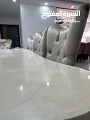  3 طاولة سفرة كلاسيك 8 كراسي منجد لون كريمي