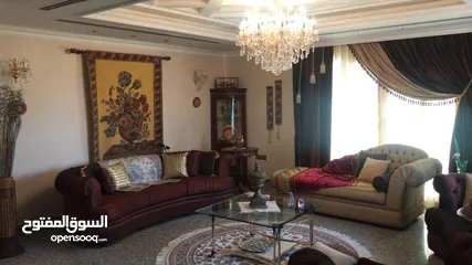  4 13 Bedrooms Villa for Sale in Bausher REF:833R