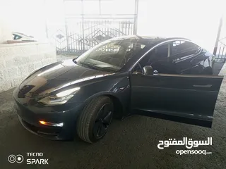 16 تسلا 3 لونج رينج دول ماتور بطاريه كبيره ودفع رباعي  لون فيراني مميز بحاله الوكاله