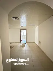  21 ( محمود سعد ) الايجار السنوي في الشارقة ثلاث غرف وصالة تكييف علي الماللك جيم مسبخ مجاني