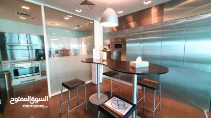  7 Open plan office space for 10 persons in BAHRAIN, Financial Harbour