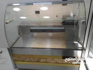  9 ثلاجات عرض وديلي وثلاجة شنينة او قشطة بحالة الوكالة