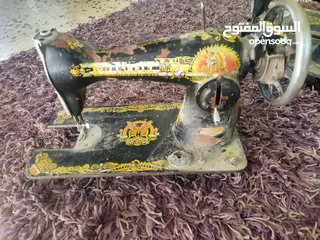  2 خمس مكينات خياطه للبيع شيله وحده بسعر حرق
