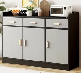  1 وصف الخزانة الحديثة   خزانة عصرية أنيقة تجمع بين التصميم العملي واللمسة الجمالية، مصنوعة بجودة عالية
