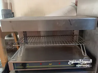  28 معدات مطعم