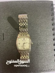  9 ساعة mark naimer يابانية ستانلس ستيل ضد الماء عقارب عادية فضية و بيضاء من الداخل و يوجد تفاصيل خضراء