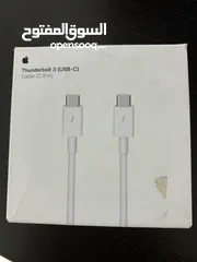  1 Apple Thunderbolt3 usb c