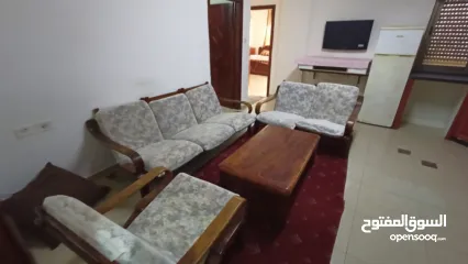  14 شقه مفروشه