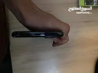  2 ايفون 11pro max و الجهاز كلش حلو و بي مجال