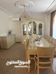  4 سفرة طعام فاخرة