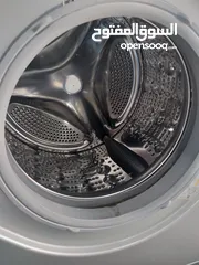  3 غساله + نشافه نوع LG  استوك حجم 8 كيلو غسيل + 4 كيلو تنشيف 1400دوره انفيرتر لون سلفر بحاله ممتازه