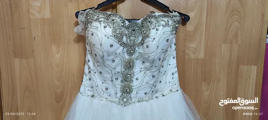  3 حقائب و أحذية و فساتين مميزة بسعر مغري