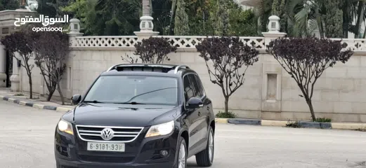  18 جيب تيجوان موديل 2010-اتومتيك-ماتور 2000تربوا -بنزين فل فل اضافات مع فتحة سقف بنوراما-فحص شركة ونخب