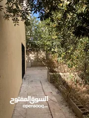  24 بيت للبيع في منطقة الزهور مقابل جامع الرواس