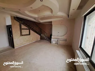  11 فيلا للبيع في شارع المطار جديده