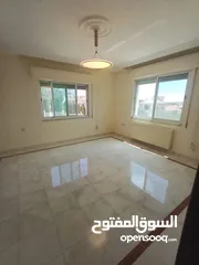  11 شقة فارغة للإيجار 4 نوم بسعر لقطة في اجمل مناطق خلدا