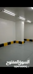  3 للإيجار غرف  (تبريد وتجميد 61م)  الشويخ مع ترخيص صحي