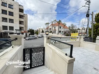  9 شقة بتشطيبات مميزه طابق ارضي مساحة 240م باجمل منطاق خلدا (مشروع 107)