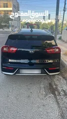  2 كيا نيرو 2018 فل الفل ما عدا الفتحة للبيع كاش