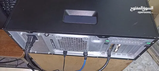  3 جهاز PC نوع محطة عمل Workstation موديل HP Z440 مع الشاشة والماوس والكيبورد وحافظ الطاقة الكهربائية
