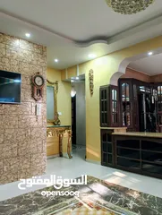  2 شقه ارضية فاخره مميزه بأجمل مناطق البنيات ام قصير من المالك