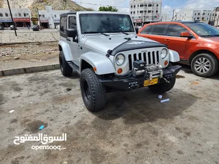  4 Jeep wrangler Sahara