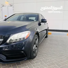  6 Mercedes benz . C300 . 2020 . dark blue . 52,000 km .