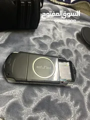  3 Psp اصلي مستعمل مع اربعة سيدي و حافظة اصلية و شنطة اصلية من عام 2000