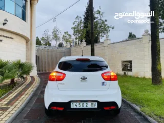  5 كيا برايد 2015 فل اوتماتك ترخيص وتأمين شامل  جديد ..صلاة النبي بحالة ممتازة ونخب النخب الله يبارك