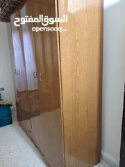  2 خزانة خشب لاتيه