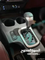  13 تويوتا هايلكس S-GLX اعلى المواصفات باللون الابيض المميز 2024