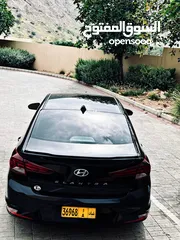  8 Hyundai Elantra SE 2.0 2019 model