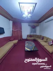  7 منزل نظام شقق يوجد فيها 4شقق للبيع