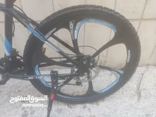  2 بسكليت مقاس 26 مستعمل في حالة الجديد من ماركة جلو واي جنط 6 ريش كتير قوي ومتين