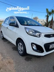  2 كيا مورمينج 2015 للبيع اللون ابيض بحالة ممتازة فحص كرت ابيض استخدام شخصي تحكم طارة اقتصادية جدا