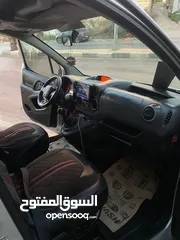  6 Peugeot Partner 2017