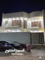  1 بيت للبيع / قرب جامعة العين