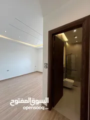  20 ارضية مع ترس في ضاحية النخيل تشطيب ملوكي و منطقة فلل