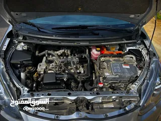  15 Toyota Prius C 2016